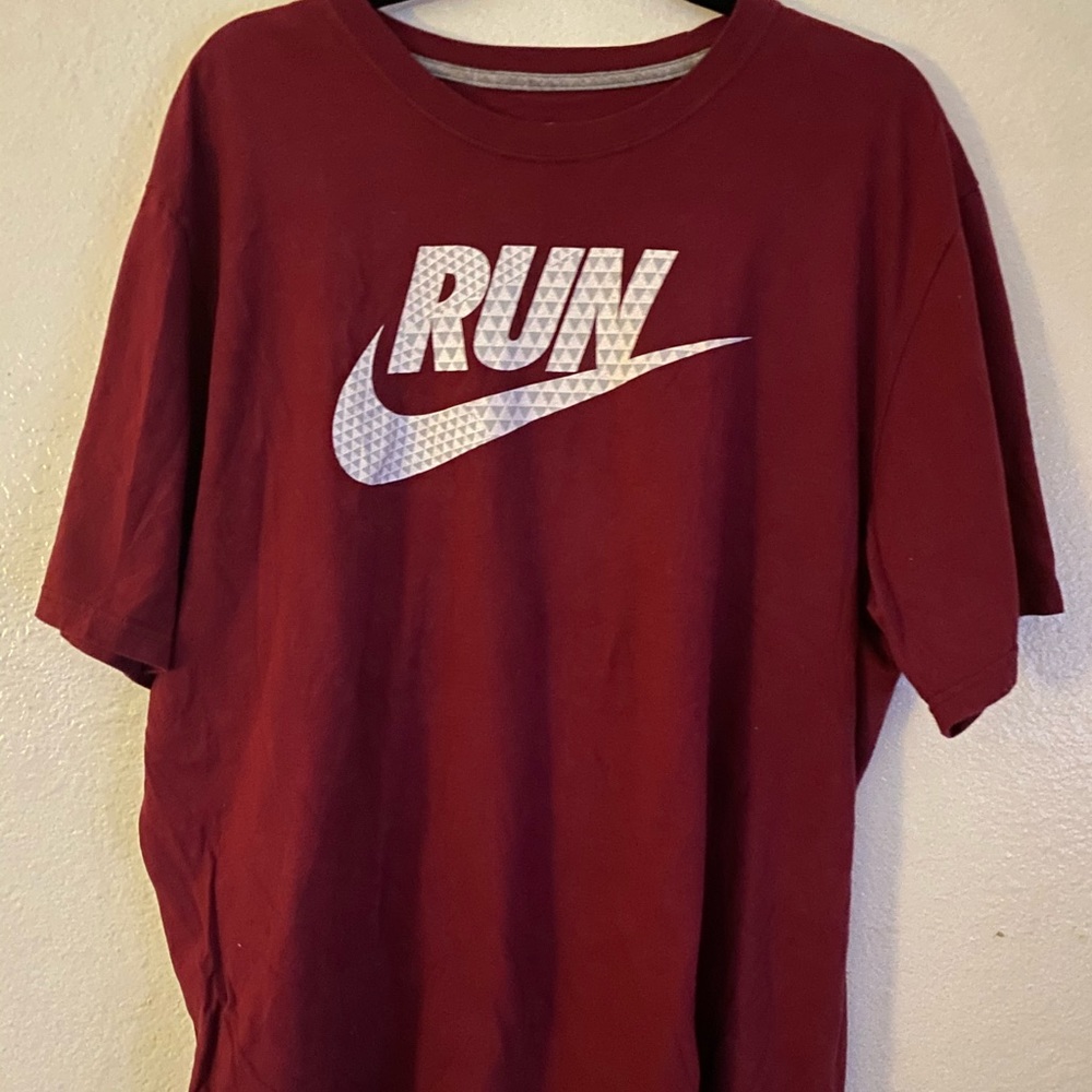 Nike Run Shirt Red XXL PREOWNED